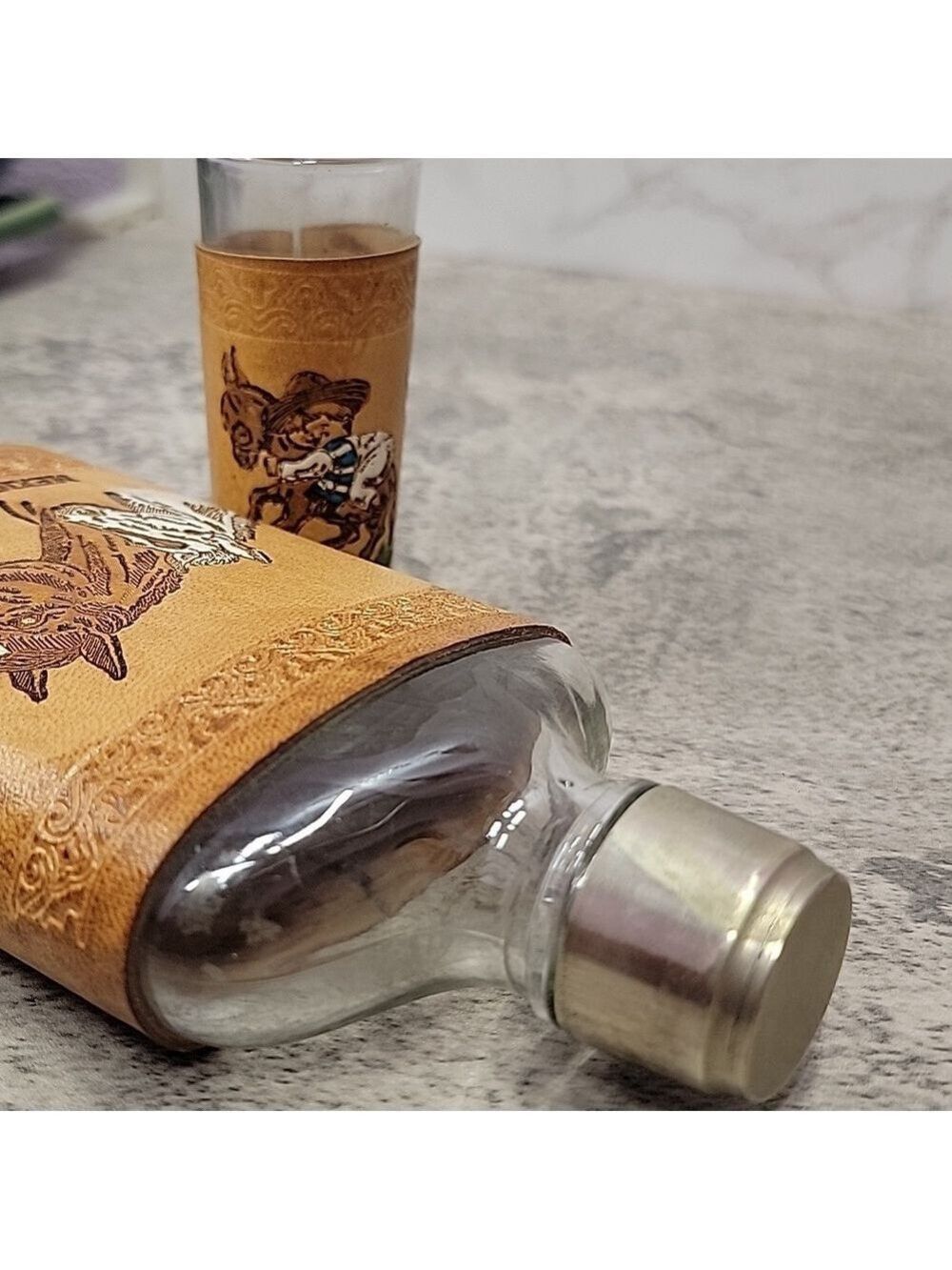 Vintage Mexico Horse glass and leather flask and shot glass set horses - Picture 5 of 5